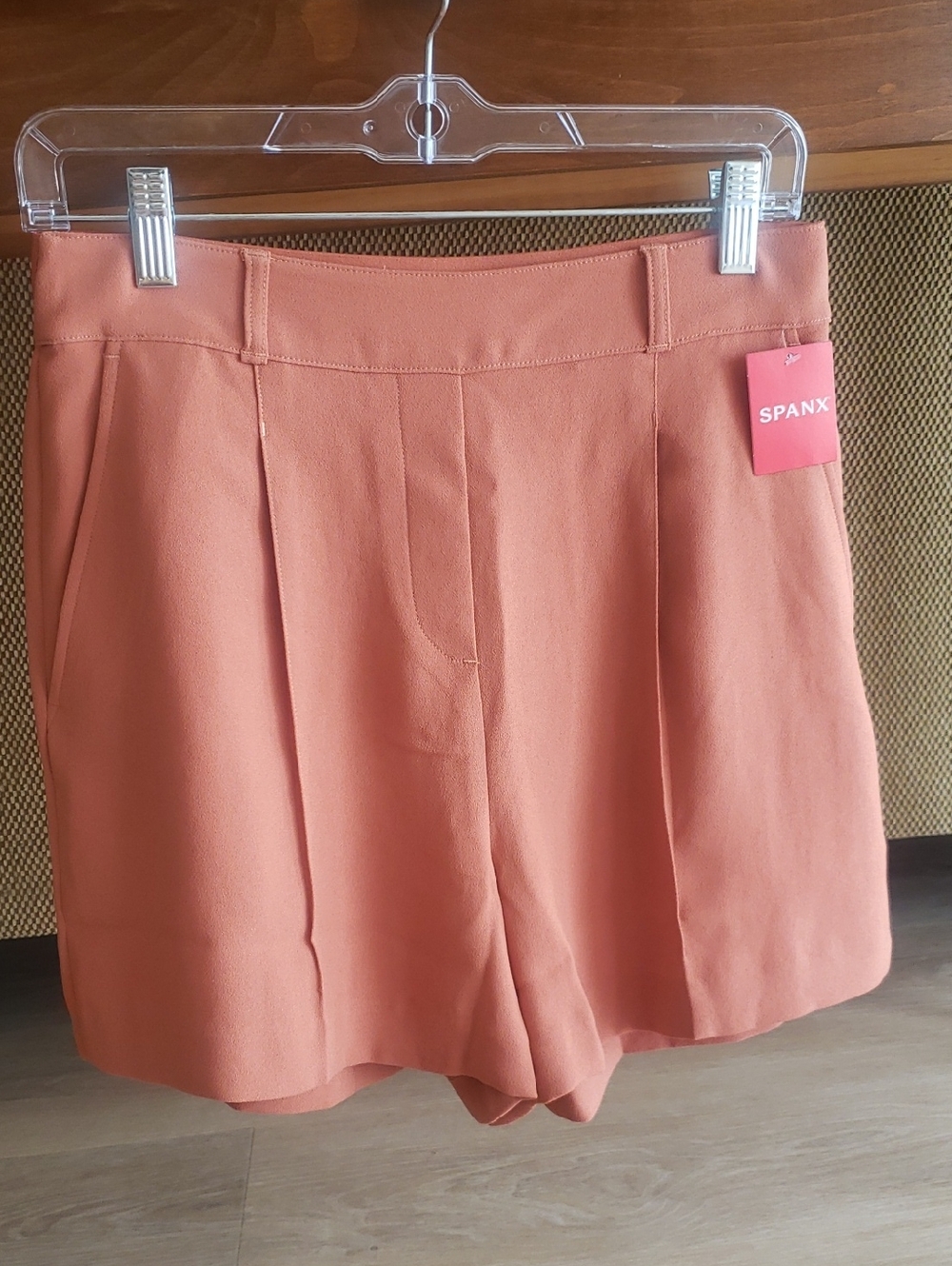 SPANX Orange Carefree Crepe Shorts Size M